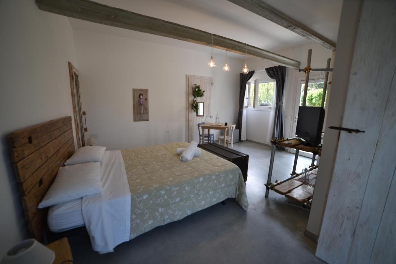 Capannone111 Bed & Breakfast Castiglione di Ravenna Eksteriør bilde